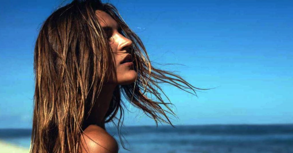 Capelli come curarli al rientro dalle vacanze